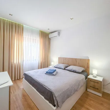 Pamje E Pafund Durrës